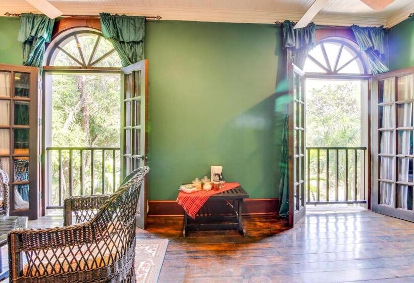 בית מלון כפרי Colonial Suite @ Mahogany Hall