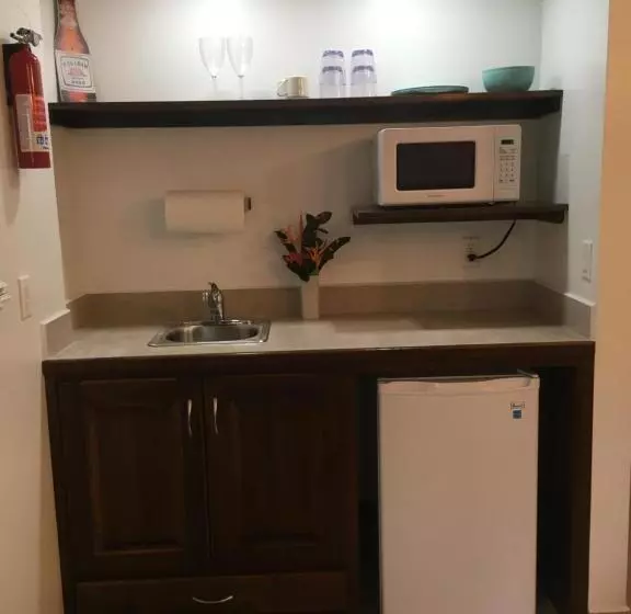 Majatalo Driftwood Gardens Guesthouse