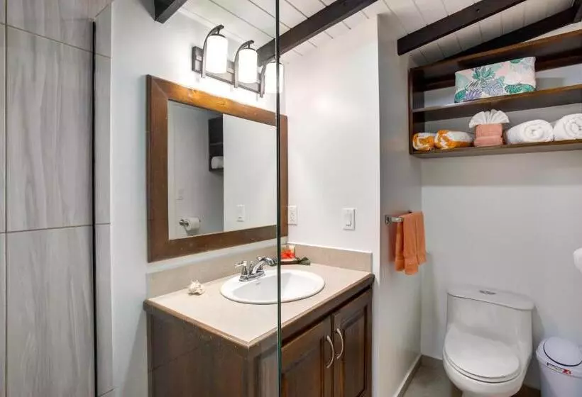 Majatalo Driftwood Gardens Guesthouse