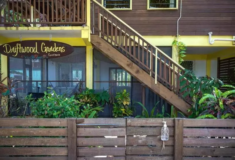 Majatalo Driftwood Gardens Guesthouse