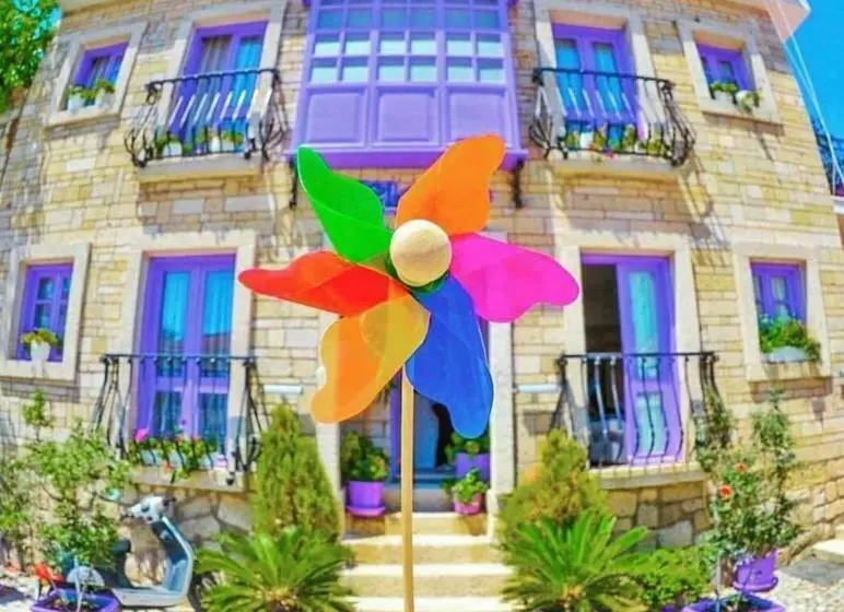 تختخواب و صبحانه Alba Otel