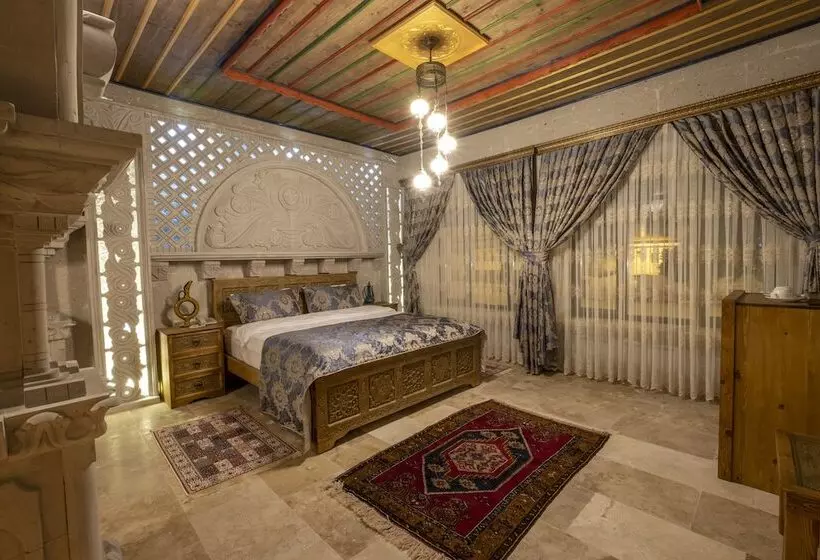 Aamiaismajoitus (B&B) Underground Cave Suites