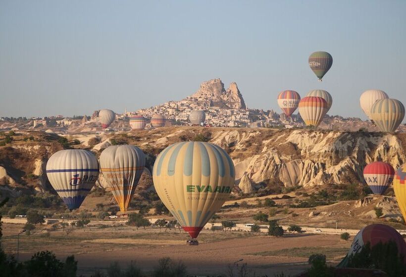 تختخواب و صبحانه Underground Cave Suites