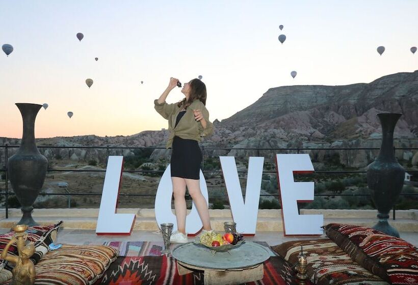 تختخواب و صبحانه Underground Cave Suites