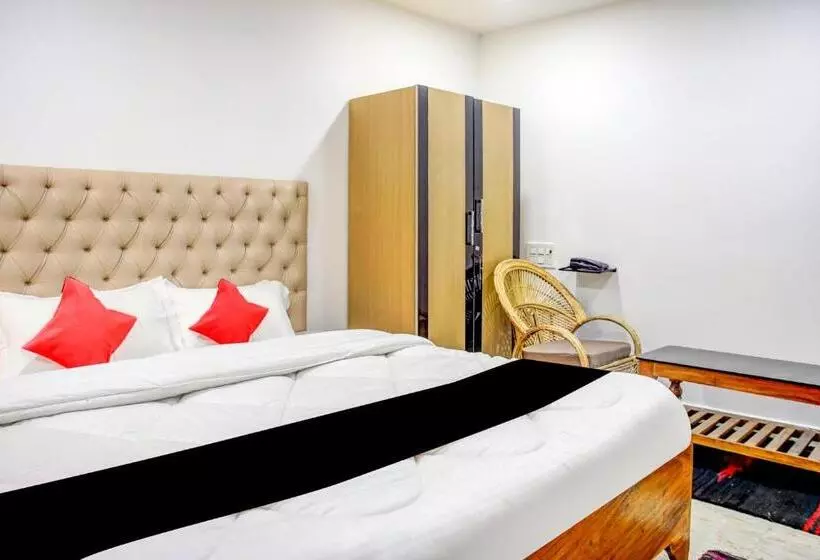 ホテル Capital O 80186 Kalimpong Inn