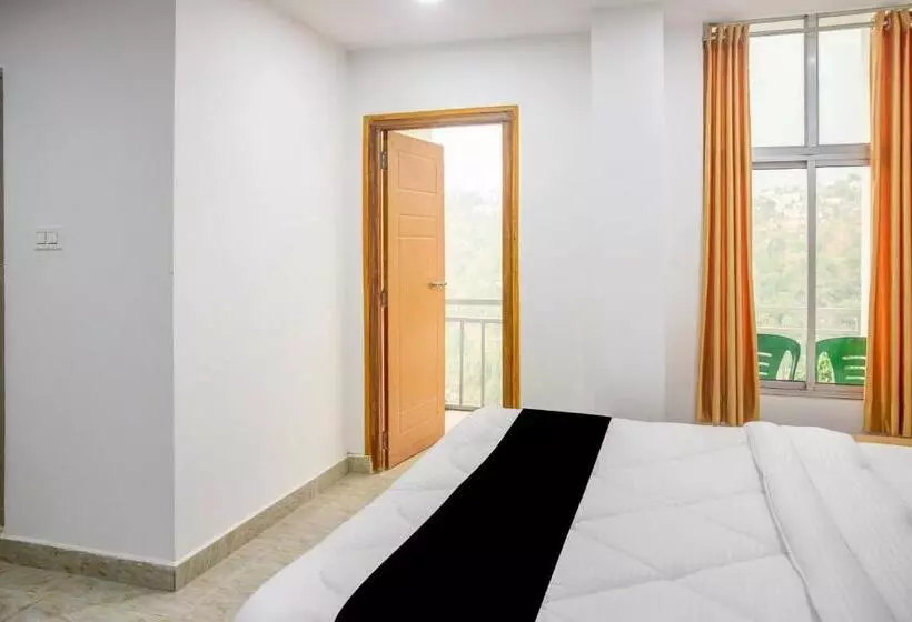 ホテル Capital O 80186 Kalimpong Inn