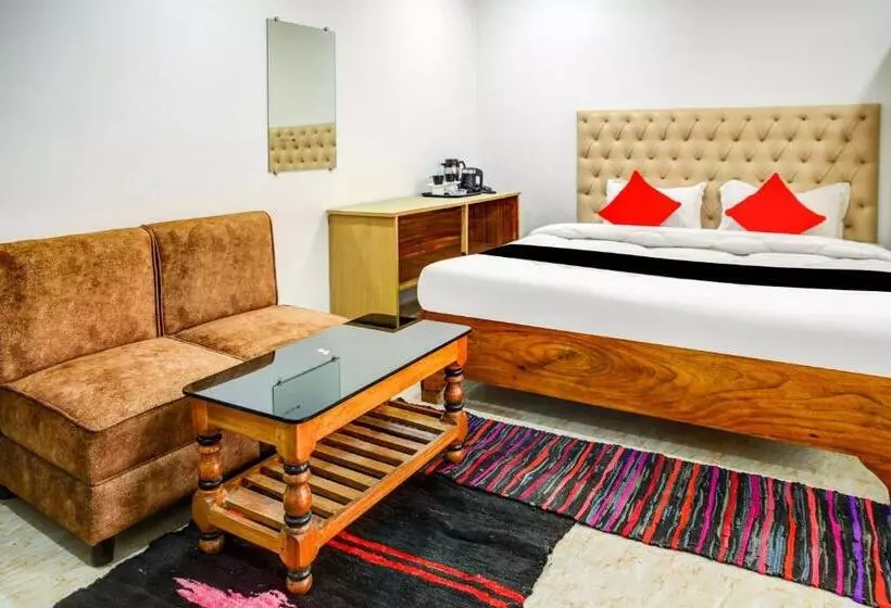 ホテル Capital O 80186 Kalimpong Inn