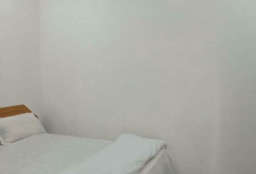 בית מלון כפרי Spot On 80245 Rajgharana Guest House