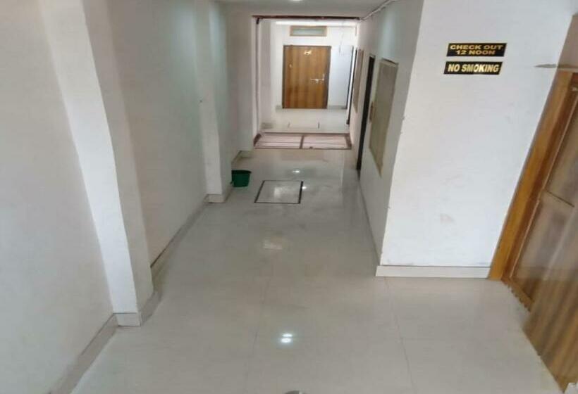 בית מלון כפרי Spot On 80245 Rajgharana Guest House