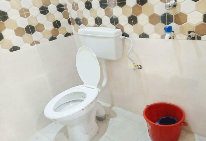 בית מלון כפרי Spot On 80245 Rajgharana Guest House