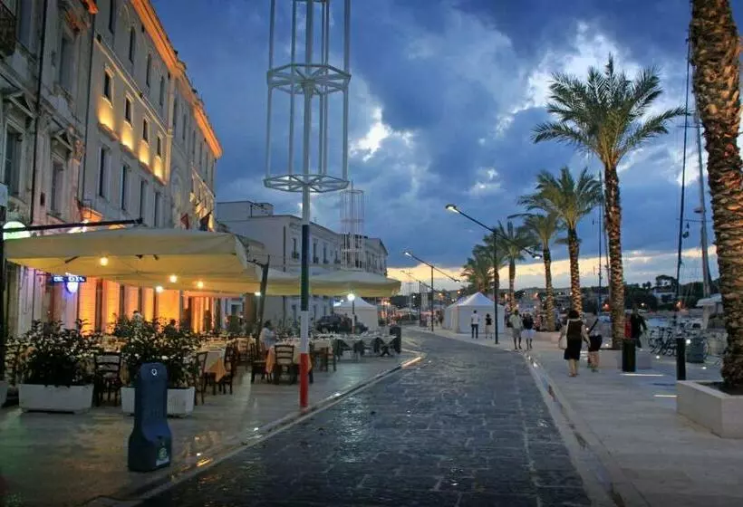 Palazzo Pinto B&b   Brindisi