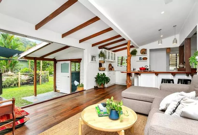 Aamiaismajoitus (B&B) Lazenby Lodge