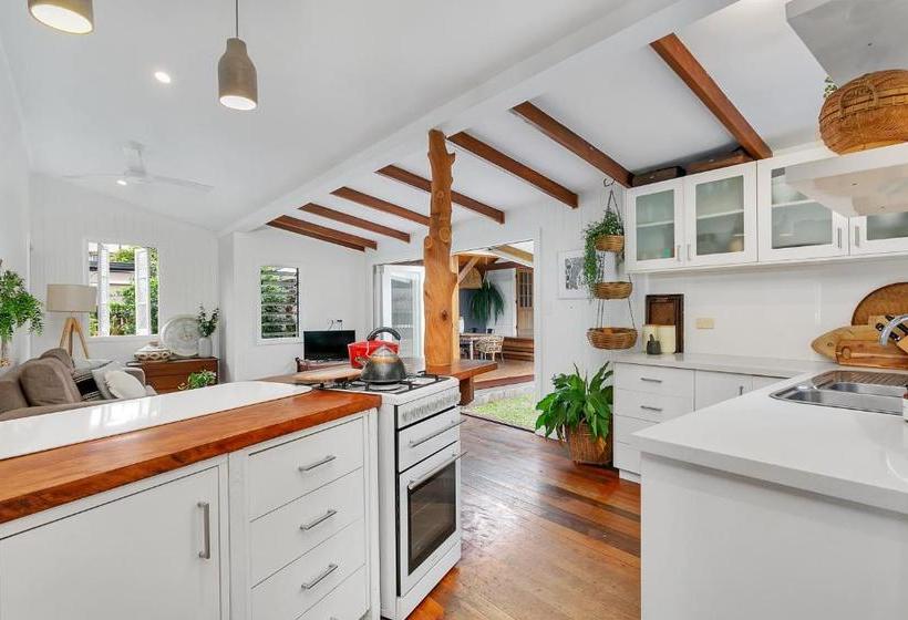 Bed and Breakfast Lazenby Lodge