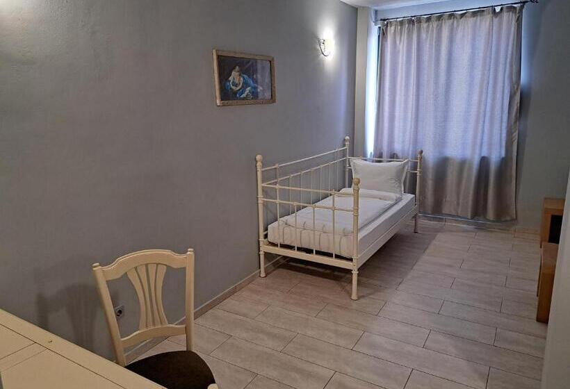 Hotelli хотел антик