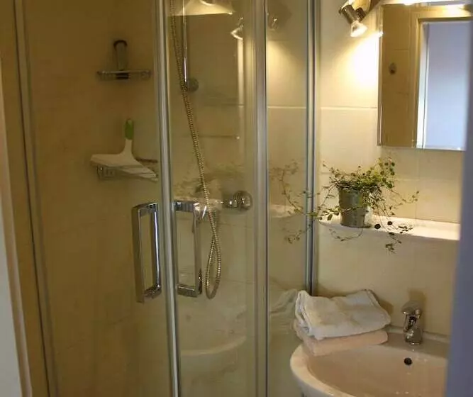 Hotelli Ferienhof Hofer