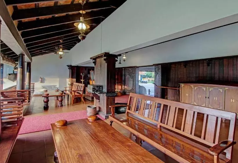Hotelli Treebo Premium Travancore Palace Cherthala