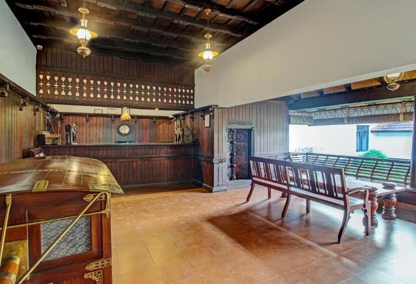 호텔 Treebo Premium Travancore Palace Cherthala