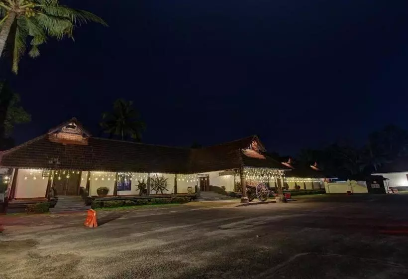 Hotelli Treebo Premium Travancore Palace Cherthala