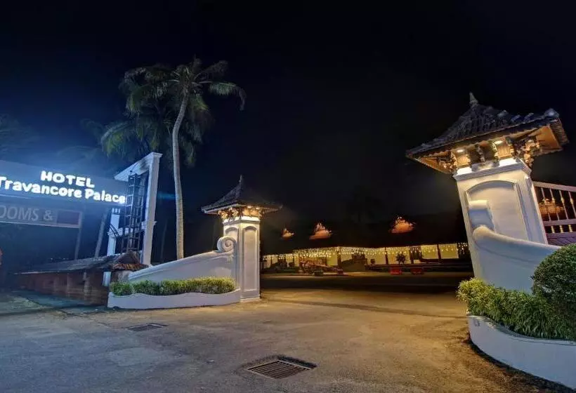 Hotelli Treebo Premium Travancore Palace Cherthala
