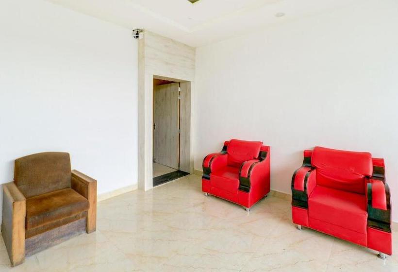 Oyo 74366 Hotel Rudra