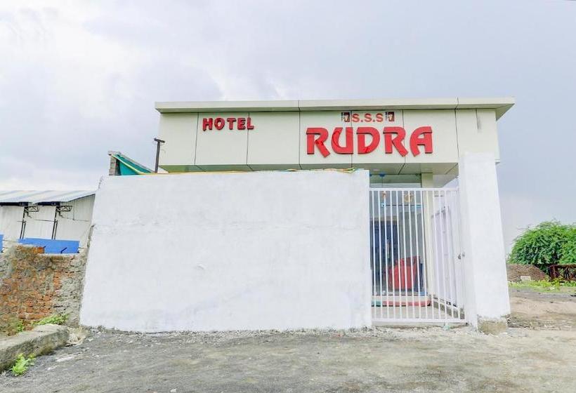 Oyo 74366 Hotel Rudra