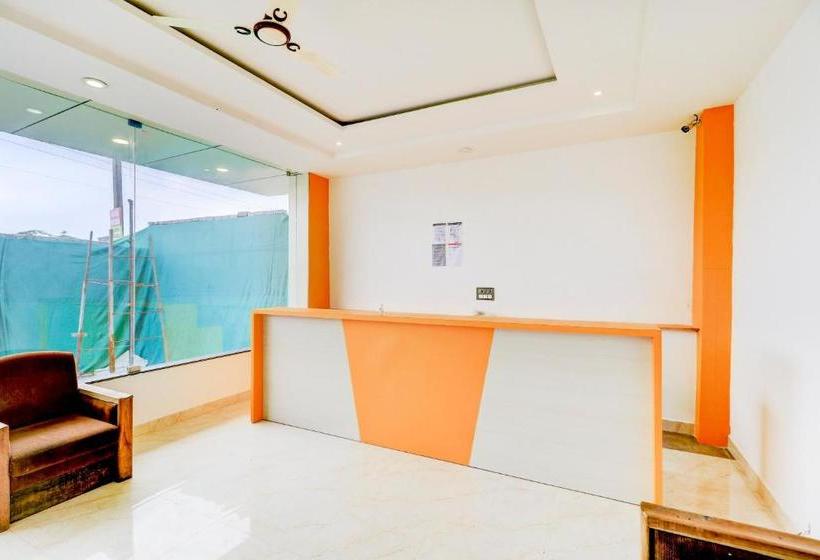 Oyo 74366 Hotel Rudra