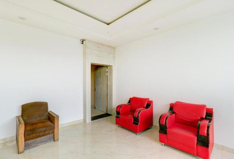 Oyo 74366 Hotel Rudra