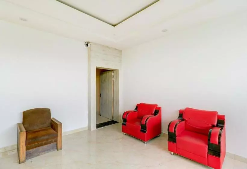 Oyo 74366 Hotel Rudra