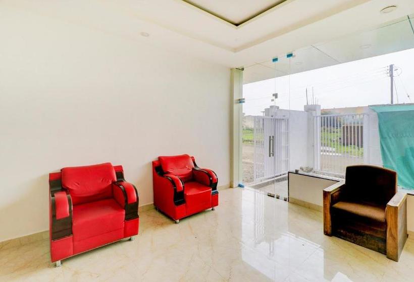 Oyo 74366 Hotel Rudra