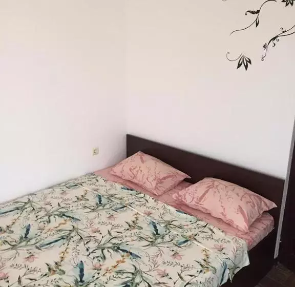 Majatalo къща за гости ели