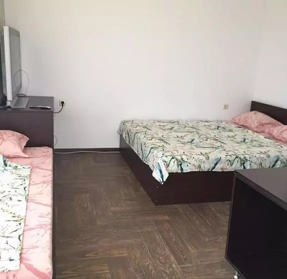 Majatalo къща за гости ели