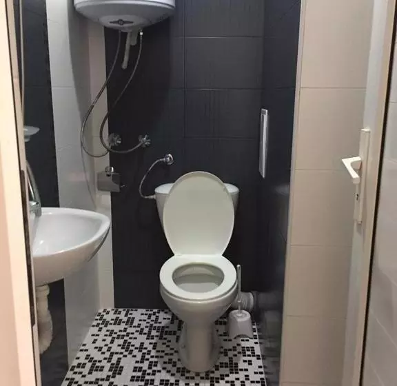 Majatalo къща за гости ели