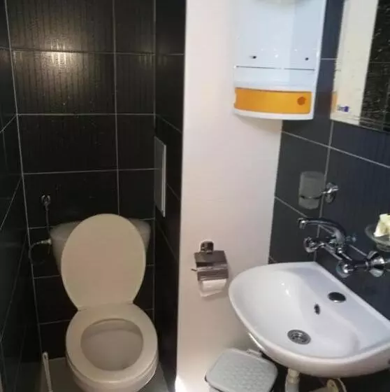 Majatalo къща за гости ели