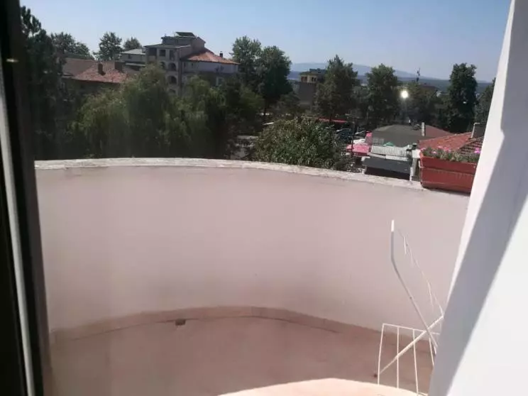 Majatalo къща за гости ели