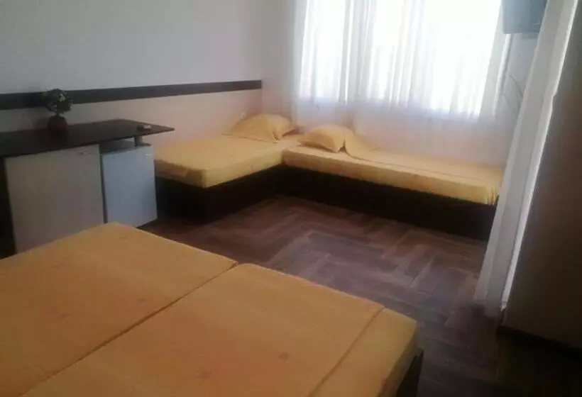 Majatalo къща за гости ели