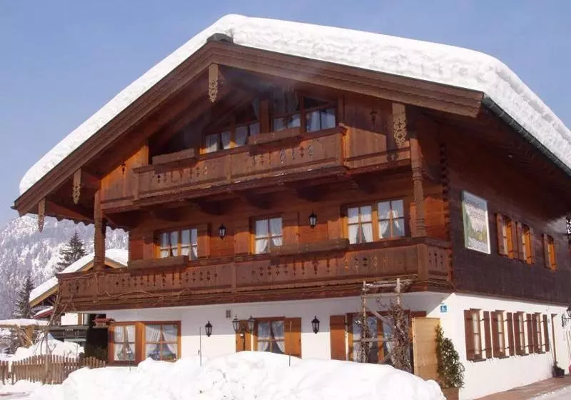 Majatalo Gästehaus Schwarzlofer