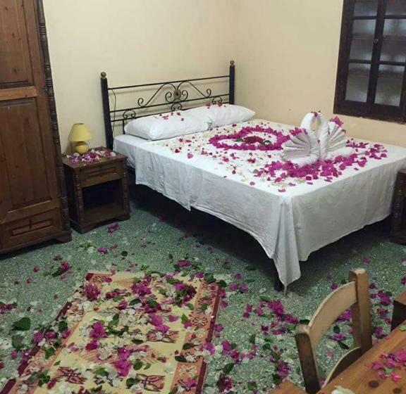 פנסיון Karpaz Farm Guest House