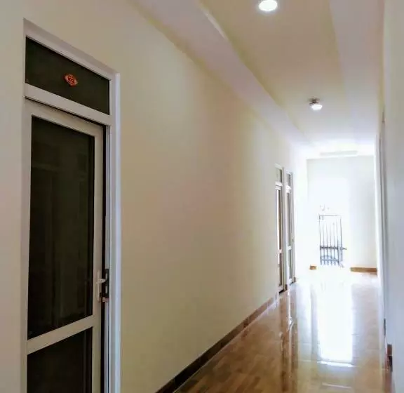 پانسیون Nhà Nghỉ Đế Vương