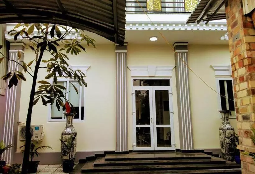 پانسیون Nhà Nghỉ Đế Vương