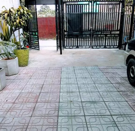 پانسیون Nhà Nghỉ Đế Vương