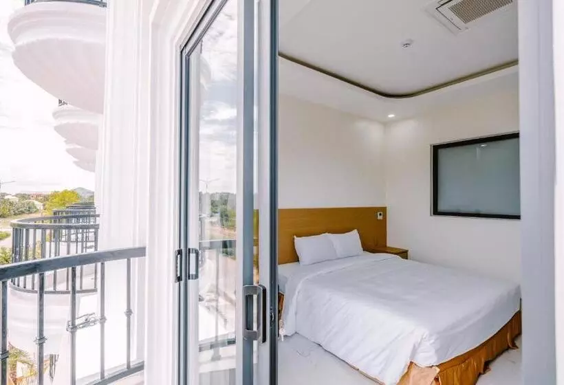 Sunrise Hotel Hà Tiên