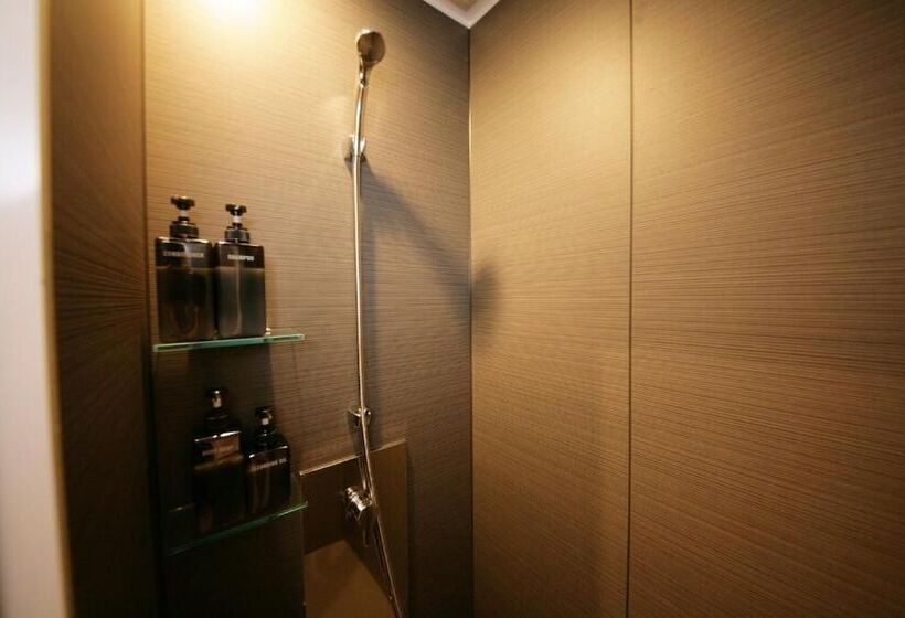 Zonk Hotel Tenjin Watanabedori