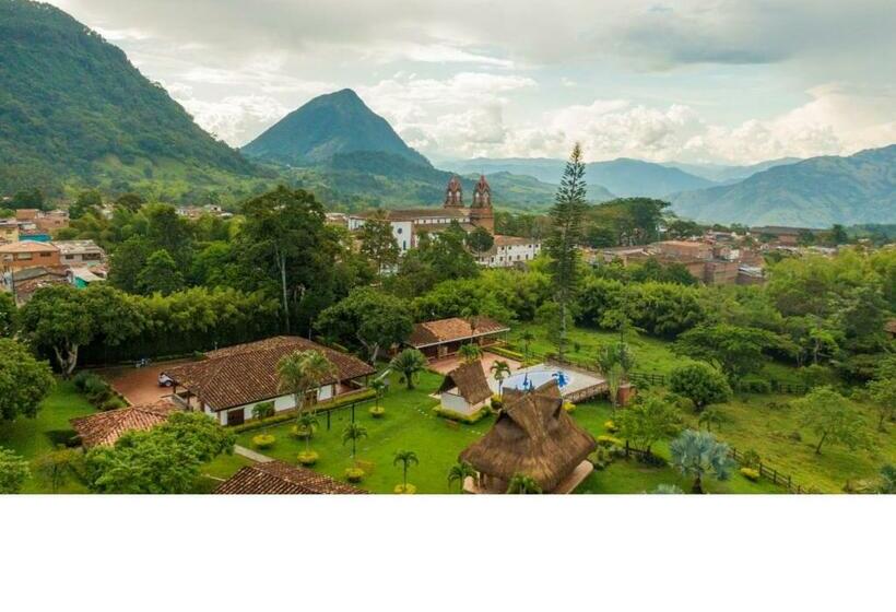 בית מלון כפרי Alttum El Carmelo