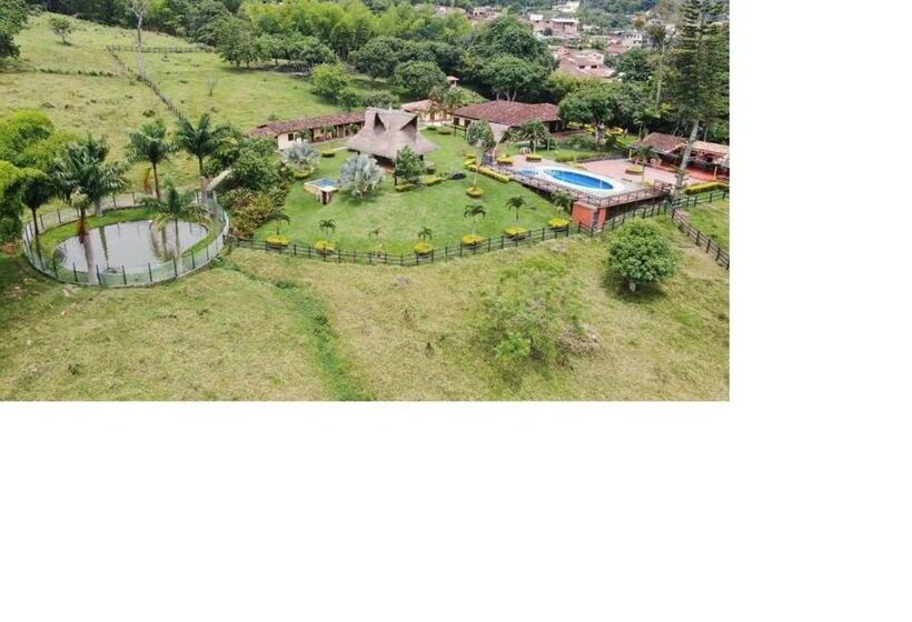 בית מלון כפרי Alttum El Carmelo