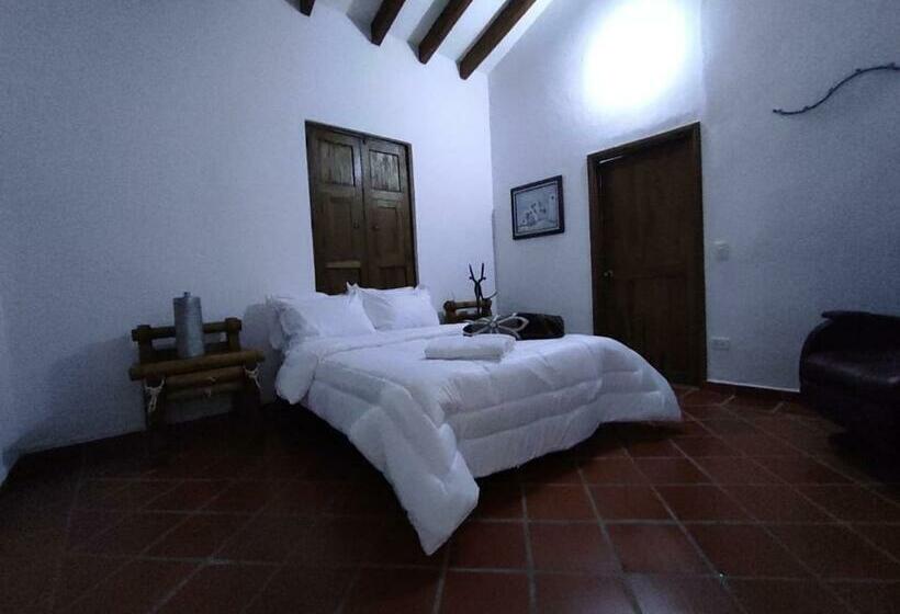 בית מלון כפרי Alttum El Carmelo