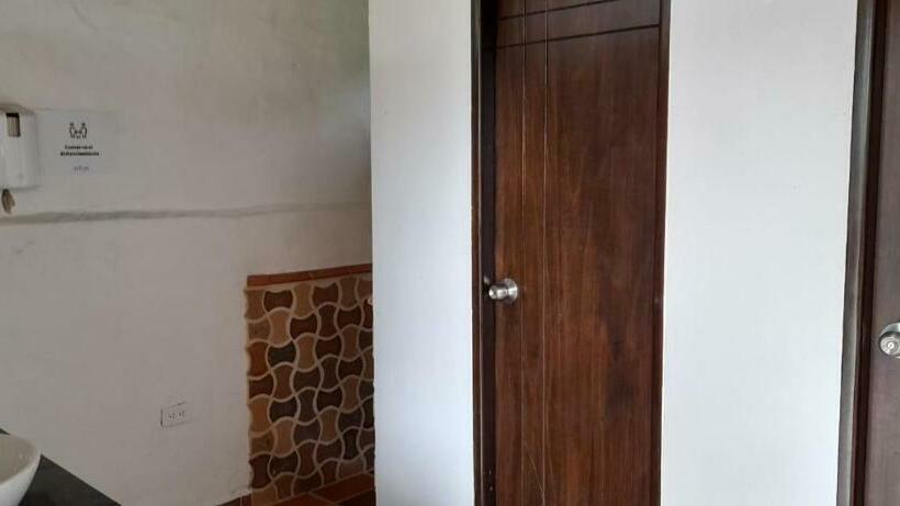 בית מלון כפרי Alttum El Carmelo