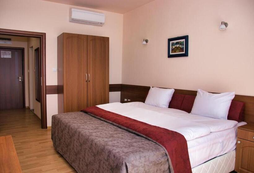 בית מלון כפרי Balneo And Spa Complex Mineral Yagoda