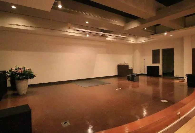 Hotelli Swan Lake Nagara