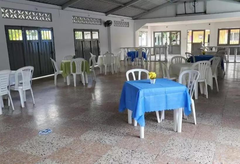 ホテル Y Cabañas El Trébol