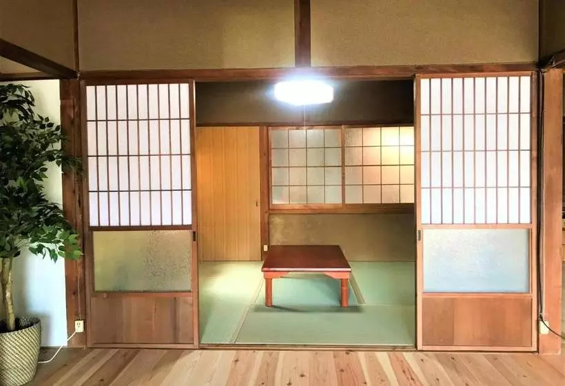 ペンション ゲストハウス三軒家